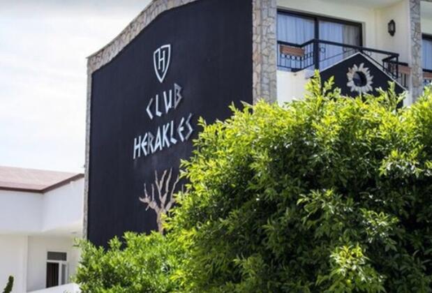 Club Herakles Hotel