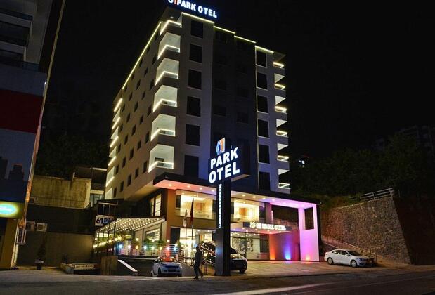 61 Park Otel