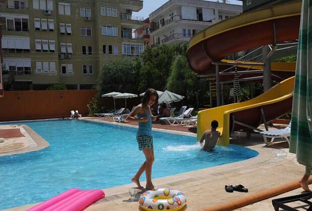 Holiday World Otel Alanya