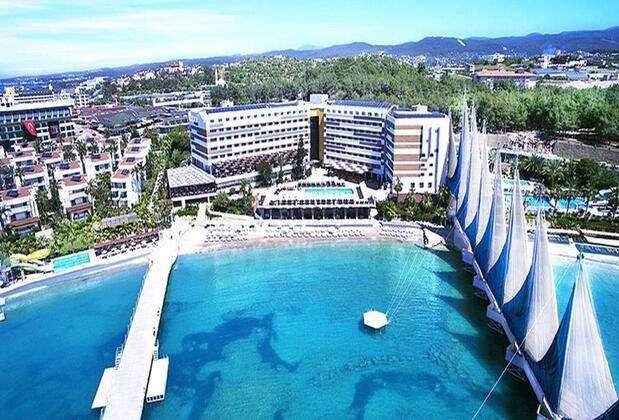 Adin Beach Hotel