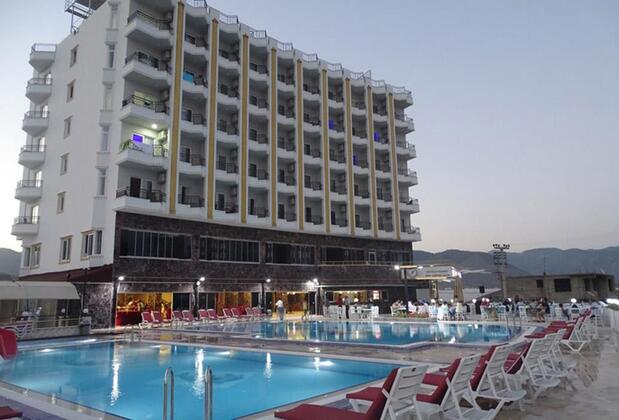 Görsel 1 : Princess Resort Hotel Aqua