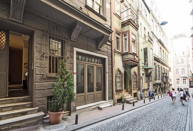 Galata Tower Suites By Mile Hotels