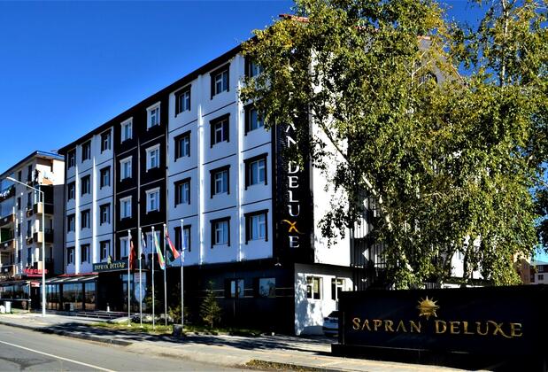 Sapran Deluxe Hotel