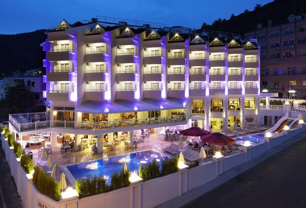 Görsel 1 : Ideal Piccolo Hotel - All Inclusive - Adults Only, Marmaris, Otelin Önü - Akşam/Gece