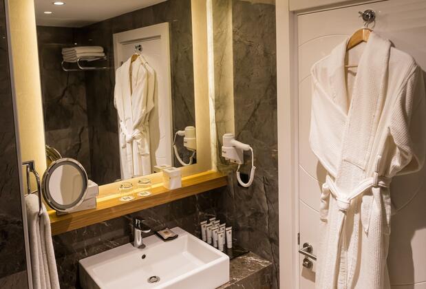 Görsel 29 : Baia Lara Hotel - All Inclusive, Antalya, Economy Room with French Balcony, Banyo