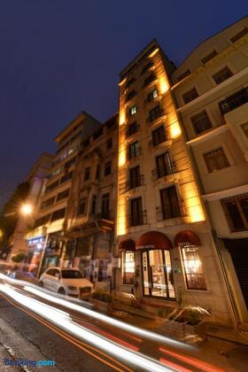 Görsel 1 : The Pera Hotel - İstanbul - Bina