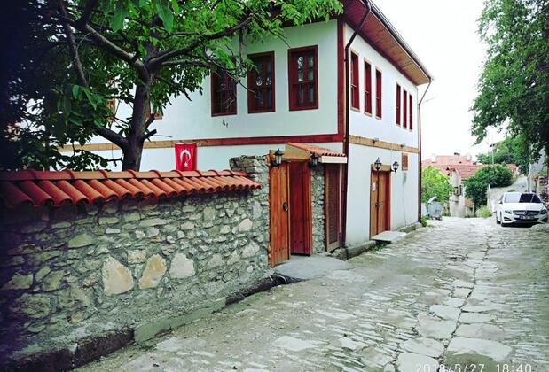 Melek Hanım Konağı