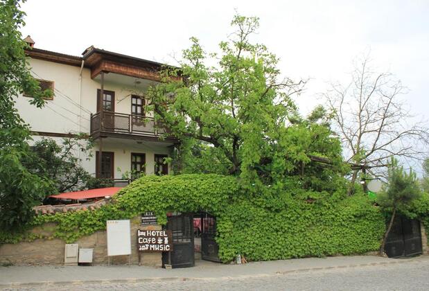 Kuşçu Konak - Cafe Garden