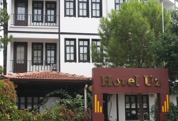 Uz Hotel