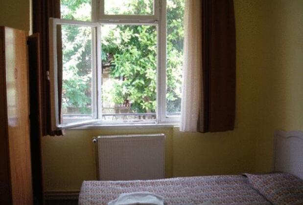 Bonjour Guesthouse - Görsel 16