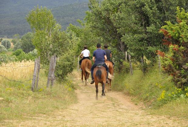 Emirbey Atlı Turizm ve Doğal Yaşam Köyü - Görsel 2