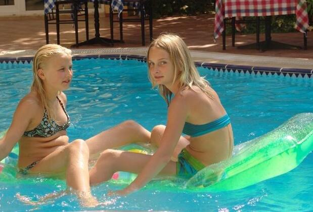 Olivia Family Suites