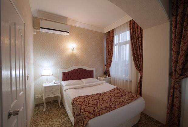 Şeref Hotel İstanbul