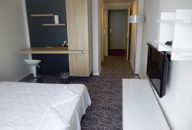 Pink House - Görsel 2