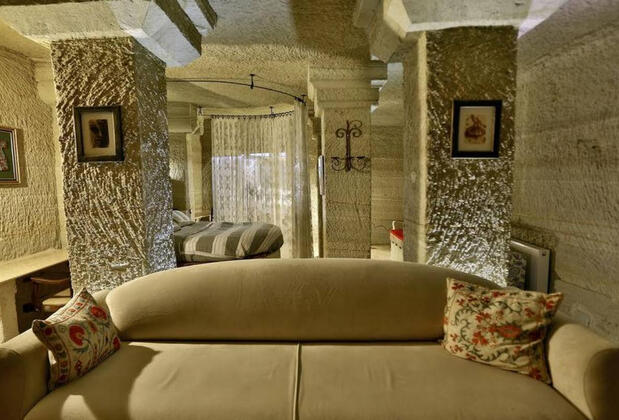 Suzanas Cave Hotel