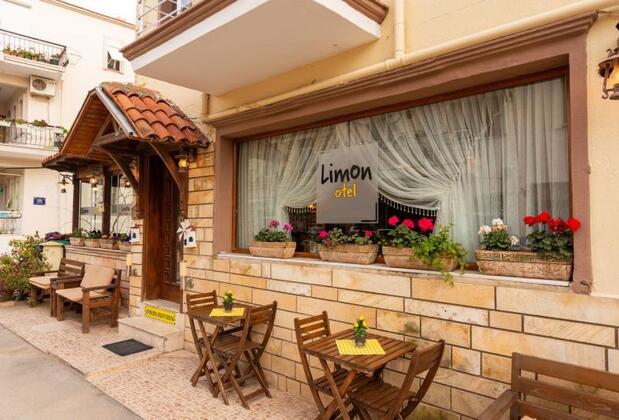 Limon Otel Foça