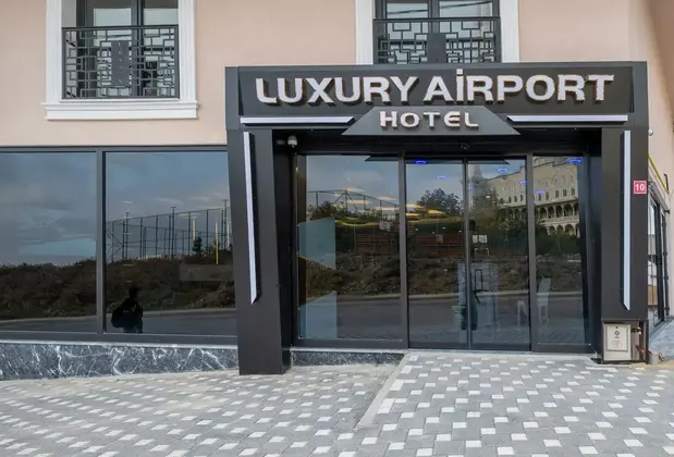 Luxury Airport Hotel