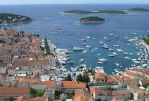 Hvar Adası Gece Hayatı