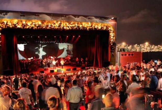 Pırıltılı Beyrut Geceleri