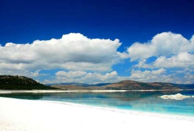 Ülkemizin Saklı Cenneti Salda Gölü'nü Keşfetmek İçin 8 Neden