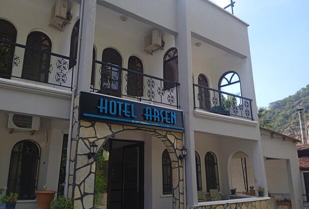 Hotel Arsen