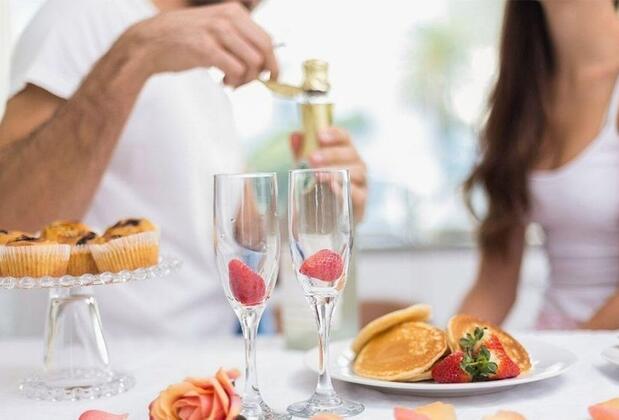 Sevgililer Günü'ne Özel Otel Programları 2024