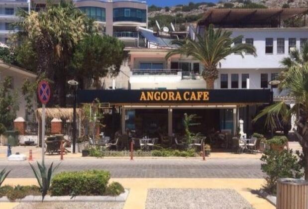Angora Cafe Pansiyon Çeşme