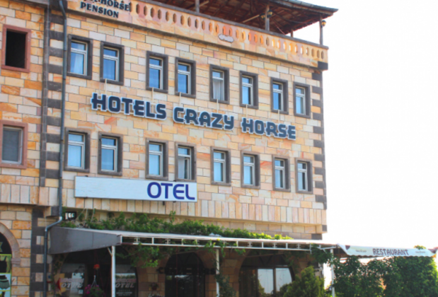 Hotels Crazy Horse