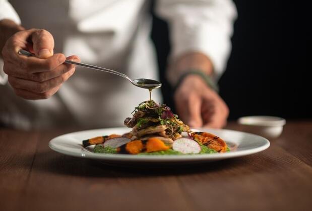 Tüm Dünyayı Bir Yerde Tadın: İstanbul’un En Popüler Dünya Mutfağı Restoranları