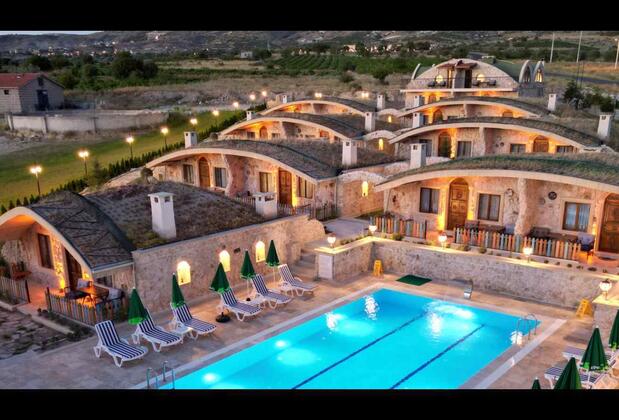 Cappadocia Hobbit House