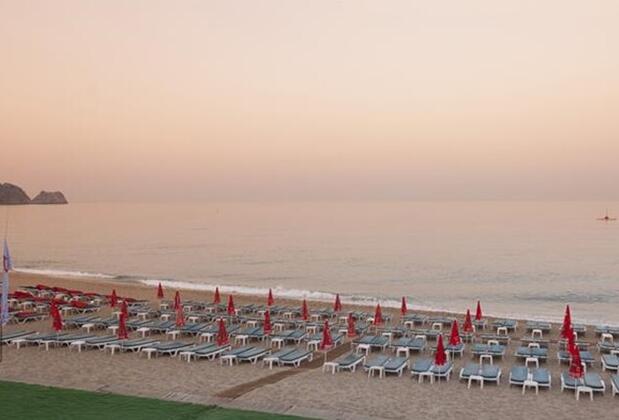 Royalisa Palmiye Beach Hotel