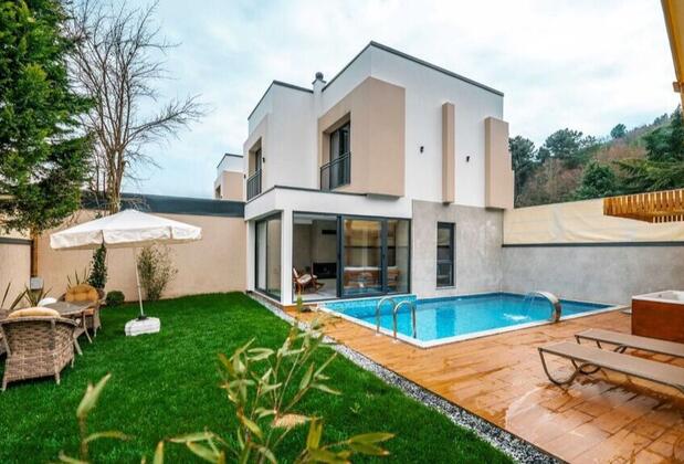 Luxon Sapanca Family Villas