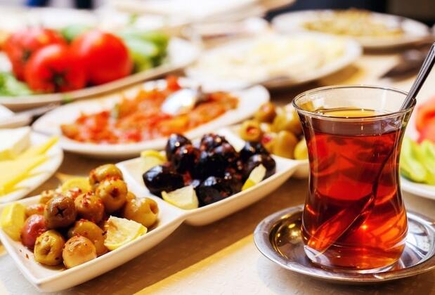 Anadolu Yakası'nın manzarası ile büyüleyen 15 popüler kahvaltı mekanı