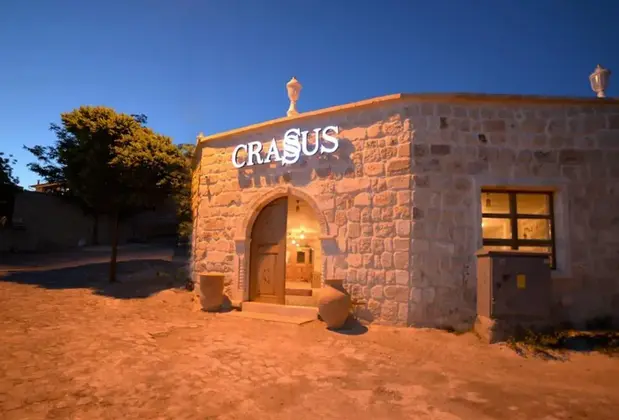 Crassus Cave Hotel