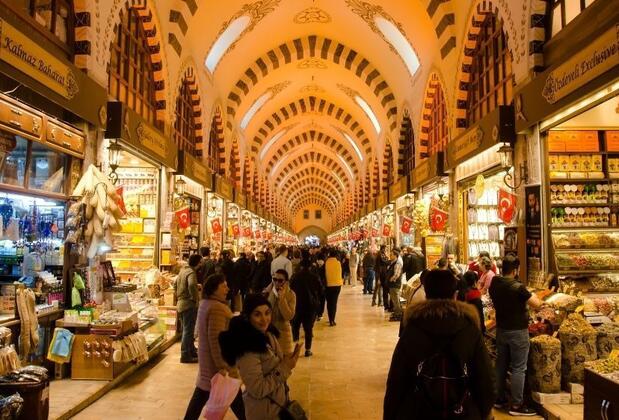 Yaşayan Bir Tarih: Mısır Çarşısı