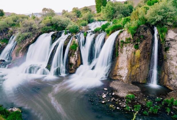 Muradiye Şelalesi Nerede, Nasıl Gidilir?