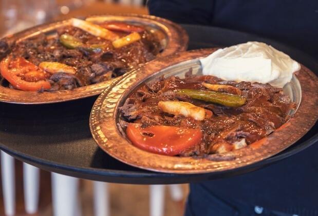 Bursa'da İskender Nerede Yenir? Lezzet Avcıları İçin Bursa’nın En İyi İskender Mekanları