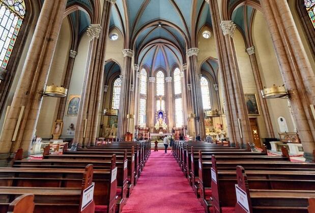 Farklı Kültürlerin Buluşma Noktası: Beyoğlu'nun Tarihi Kiliseleri