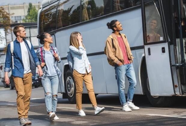İlk Kez Uzun Otobüs Yolculuğu Yapacaklara Hayat Kurtaran Tavsiyeler