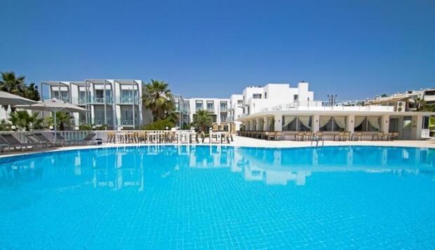 Görsel 2 : Charm Beach Hotel, Bodrum, Açık Yüzme Havuzu