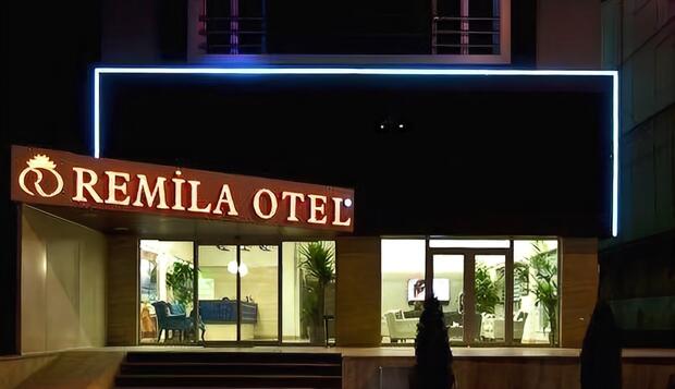 Görsel 1 : Remila Otel, İzmit, Otelin Önü - Akşam/Gece