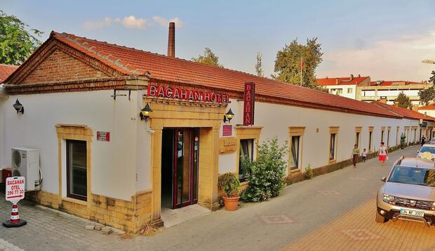 Görsel 2 : Bacahan Hotel - Special Class, Edremit, Otel Girişi