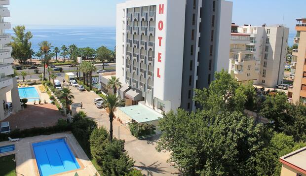 Görsel 1 : Olbia Hotel, Konyaaltı, Otelin Önü
