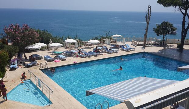 Lara Otel, Antalya, Açık Yüzme Havuzu