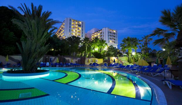 Görsel 1 : Fantasia Hotel De Luxe, Kuşadası, Açık Yüzme Havuzu