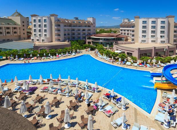Görsel 1 : Otel Büyük Havuz