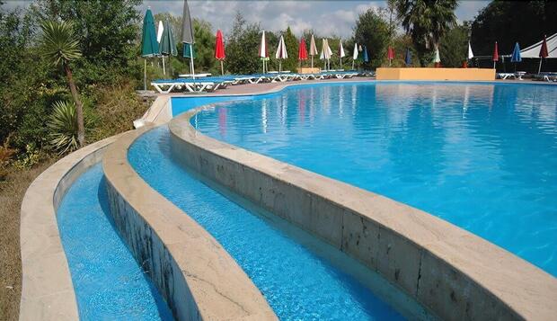 Görsel 2 : Polonezkoy Country Club, Beykoz, Açık Yüzme Havuzu