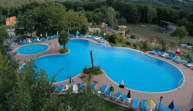 Görsel 1 : Polonezkoy Country Club, Beykoz, Açık Yüzme Havuzu