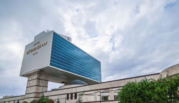 Görsel 1 : Hotel Excellence Inn , Ankara, Otelin Önü