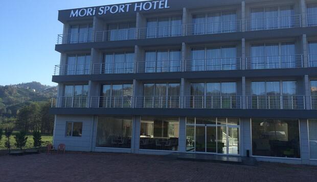 Mori Sport Hotel, İyidere, Otelin Önü
